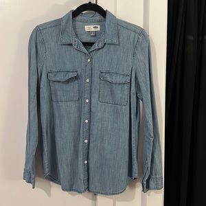 Old Navy Denim Button Down Shirt with Front Chest Pockets — Size: M